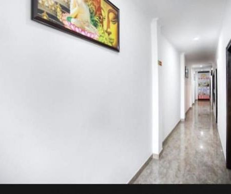 Hotel Surya Inn New Delhi Buitenkant foto