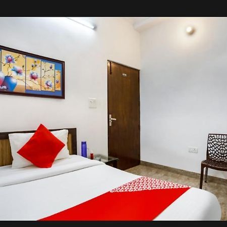 Hotel Surya Inn New Delhi Buitenkant foto